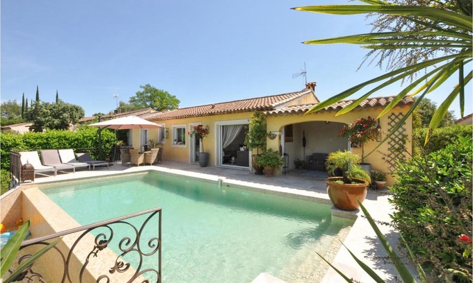 Bagnols-en-Foret House | 3 Bedroom Nice Home In Bagnols En Forêt