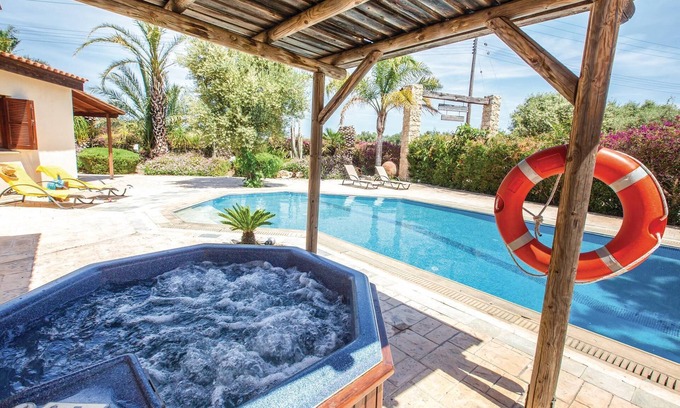 Polis House | 3 bedroom nice home in Laatchi