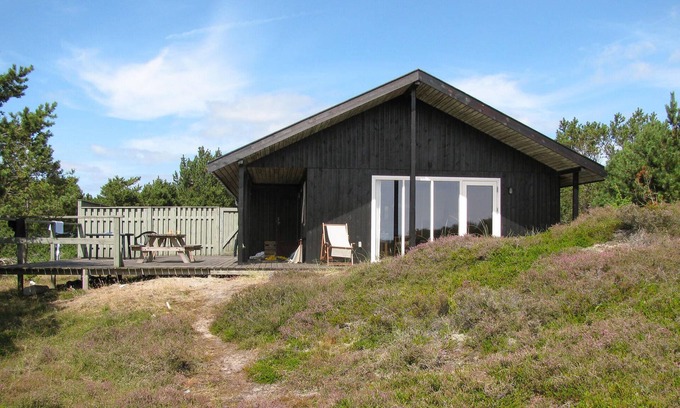 Anholt House | 3 bedroom pet friendly home in Anholt