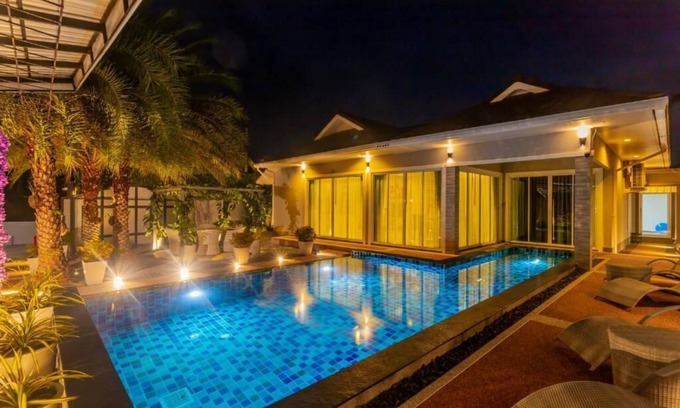 Krabi Villa | 3 Bedroom Platinum Pool Villa Smooth as Silk