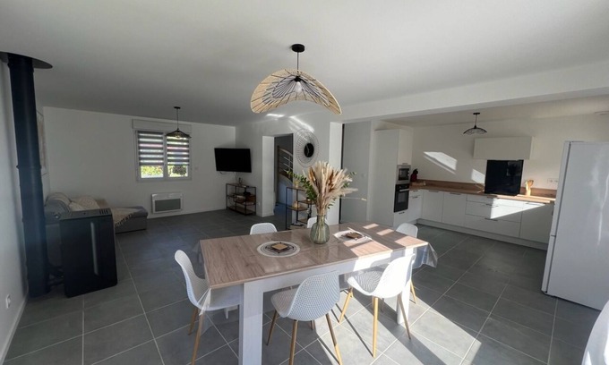 Lantheuil House | 3 Bedroom Private vacation home in Ponts sur Seulles