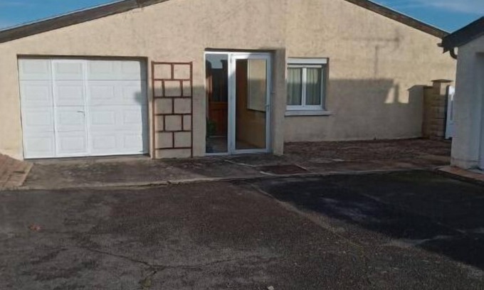 Chateaudun House | 3 Bedroom Private vacation home in ChÃ¢teaudun