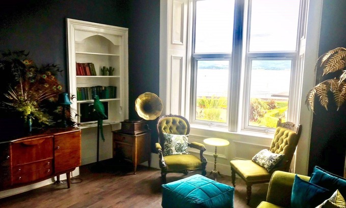 Rothesay Apartment | 3 Bedroom Sea View Apartment in central Rothesay - sleeps 6 guests