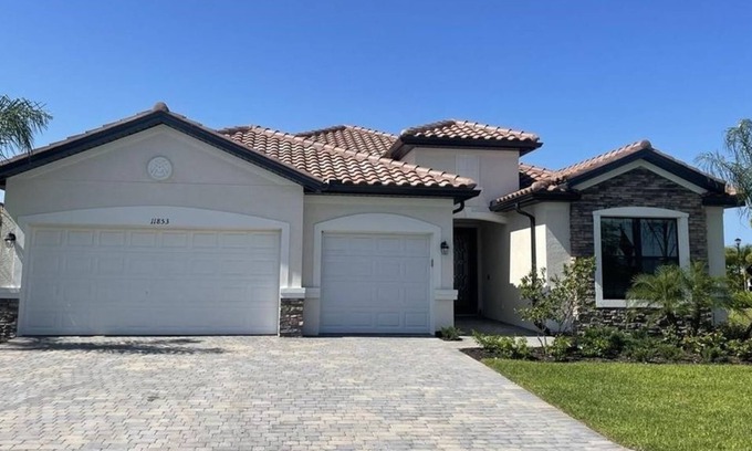 Arborwood Apartment | 3 Bedroom Single family 226140 by Houzlet