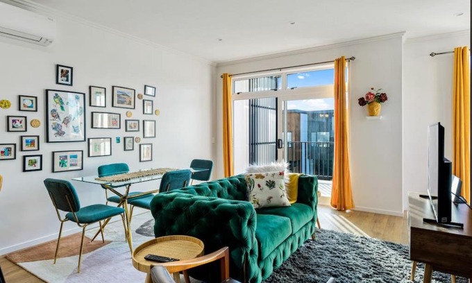 Hobsonville House | 3 Bedroom Stunner in Hobsonville - WiFi - Netflix