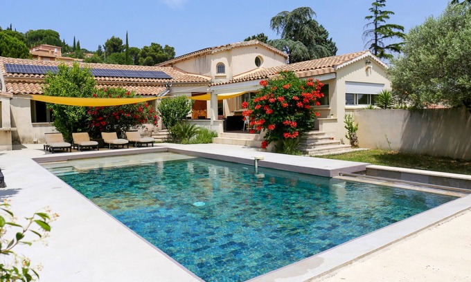 Rochefort-du-Gard House | 3 bedroom stunning home in Rochefort