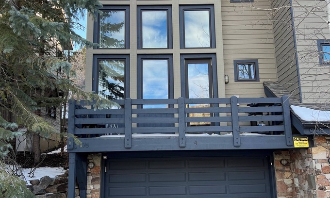 Downtown Park City House | 3-bedroom townhome in Park City, close to town and Deer Valley with 2 car garage