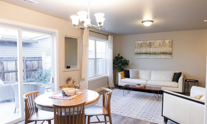 Billings House | 3-bedroom townhome with patio and attached 2car garage, close to hospitals