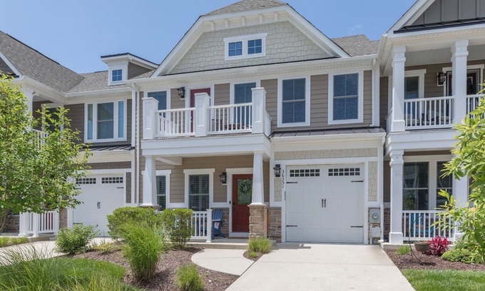 Bayside House | 3 Bedroom Townhouse in Amenity Rich Bayside Resort