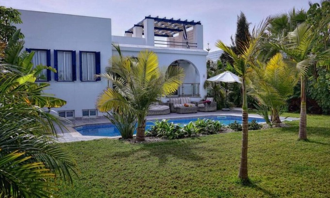 Latchi House | 3 bedroom tropical villa on the the coastline-2min to the Beach!