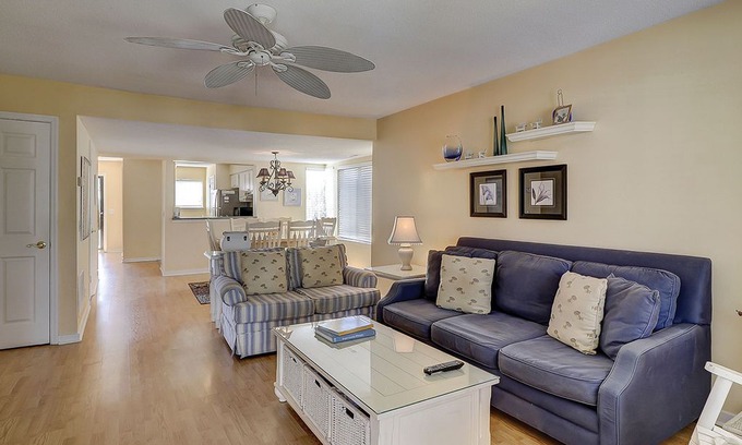 Hilton Head House | 3 bedroom updated Courtside villa--#98