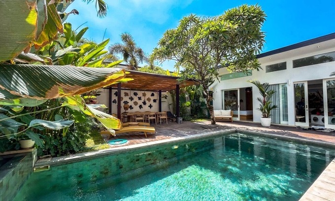 Sanur Villa | 3-Bedroom Villa in Sanur Area with Connecting room