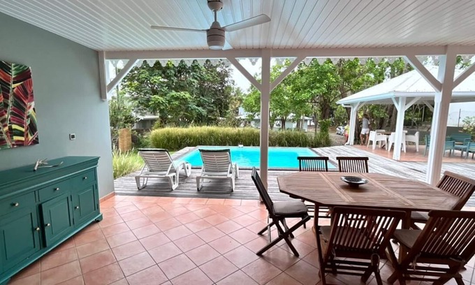 Le Diamant Villa | 3 bedroom villa with pool on the edge of Diamond Beach