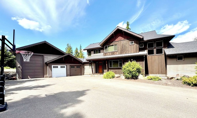 Cle Elum House | 3 Bedroom w/Game Room/Gourmet Kitchen/Community Pool - MNT VIEW IS AMAZING!