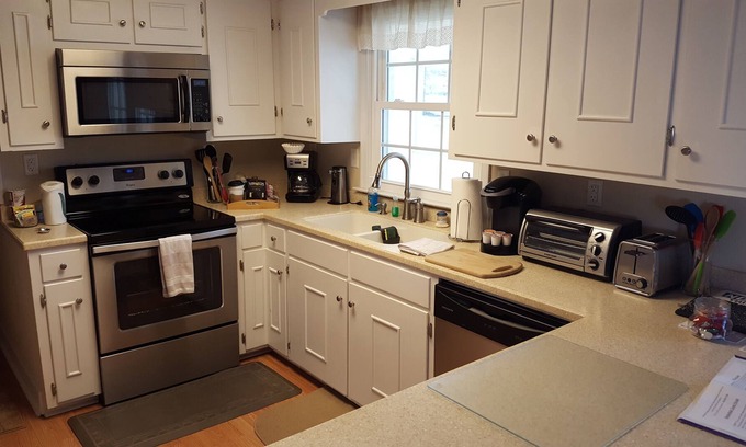 Waynesboro House | 3 bedrooms, beautiful mountain views, near I-64