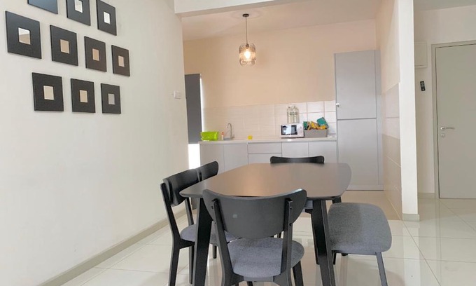 Seksyen 13 Apartment | 3 Bedrooms FULLY AIRCOND,near MSU , Shah Alam stadium