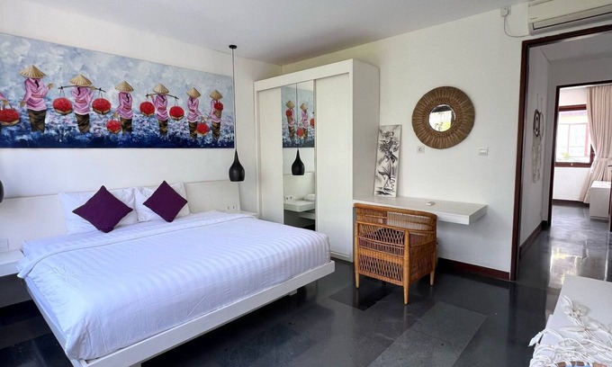 Cemagi Villa | 3-bedrooms Villa - 3 Minutes Walk to Cemagi Beach