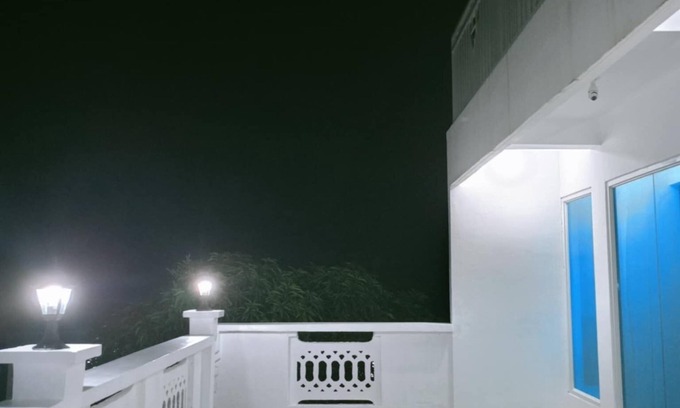 Legazpi House | 3 bedrooms with Amazing views of Mayon Volcano. 3rd floor w/access to rooftop