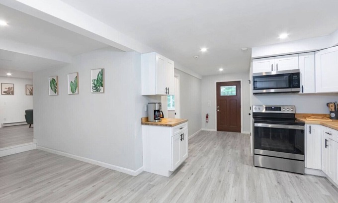 Rye Apartment | 3 BEDS | 10 mins to Beach | Portsmouth | Hampton*