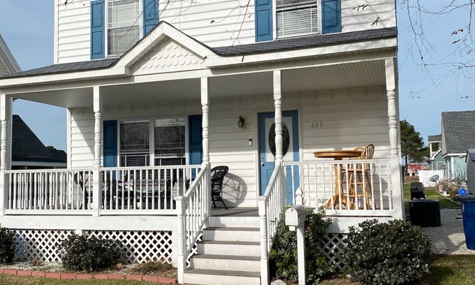 Cape Charles House | 3 BR 1.5 BA on Jefferson Ave, fenced yard