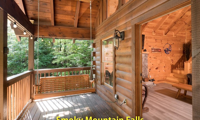 Pigeon Forge Cabin | 3 BR/ 2.5 BATH CABIN NEAR PARKWAY WITH PRIVACY, GAME ROOM, FIREPLACE, HOT TUB!