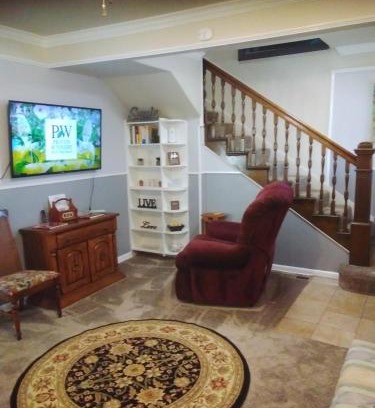 Tulsa House | 3-Br 2-Bath Family-Friendly Home -10 Min to Tulsa