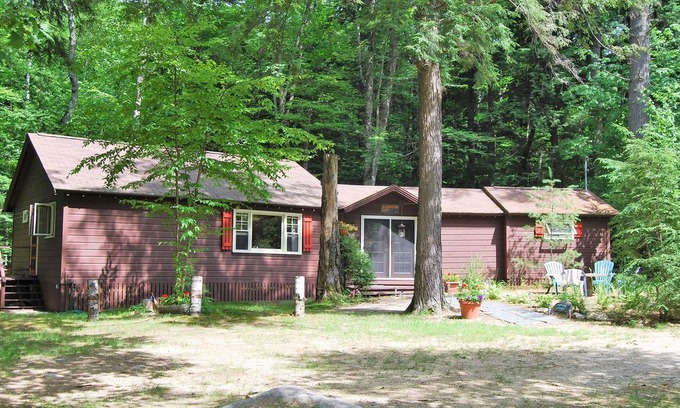 Moultonborough Cottage | 3 BR 2 bath on Lake Winnipesaukee with use of small boats at Deepwood Lodges