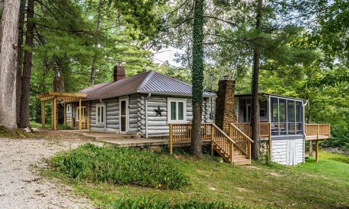 Helmsburg Cabin | 3 BR, 2BA Log Cabin