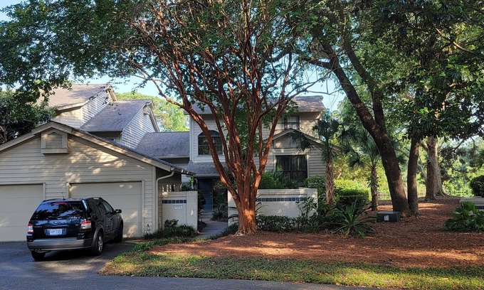 Sea Pines Villa | 3 BR 3.5 Bath Lakefront Villa, Free Bikes
