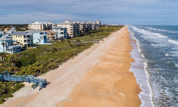 Palm Coast Hotel | 3 BR 554 Oceanfront Condo in Cinnamon Beach- Water Park- Award Winning Golf