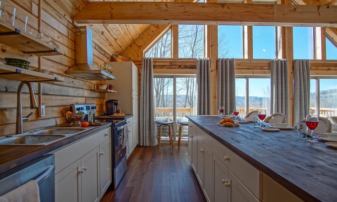 Mountain Base House | 3 Br: Hideaway Chalet located 10 miles from the ski resort