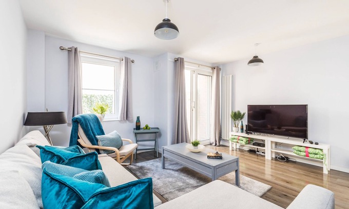 Portsmouth House | 3 BR House