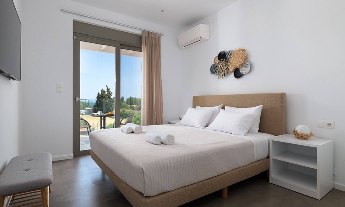 Gennadi House | 3 charming newly built semi-detached luxury villas 200m from the sea
