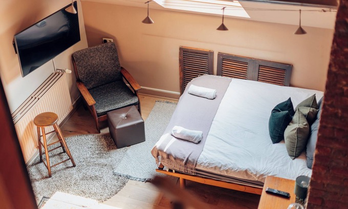 Brussels Apartment | 3/Comenstay.be/Cozy Mezzanine Bedroom Duplex-Bathtub+Boardgames @ City Center!