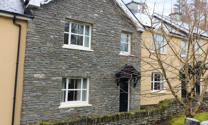 Glengarriff Cabin | 3 Dalewood, GLENGARRIFF, COUNTY CORK