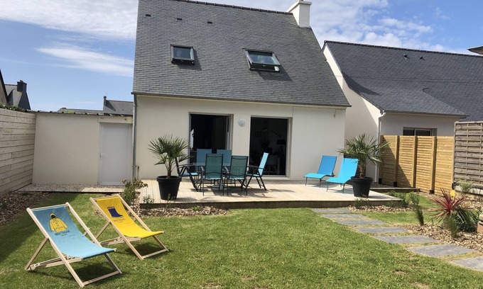 Plougrescant Cottage | 3 épis house in the center of Plougrescant less than 5 minutes from the sea
