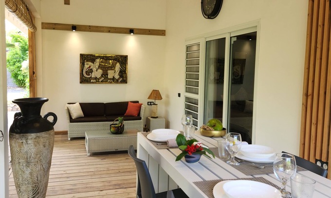 Temae Condo | 3 ' from a magnificent beach Fare de 55M2 Ideally located for golfers.