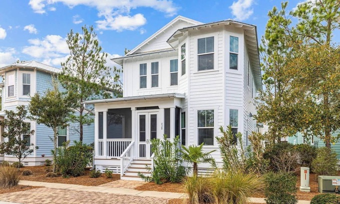 Santa Rosa Beach House | 3 King Beds, 2 Pools, 6-Seater Golf Cart & 6 Bikes! Dual Master Suites with Crib