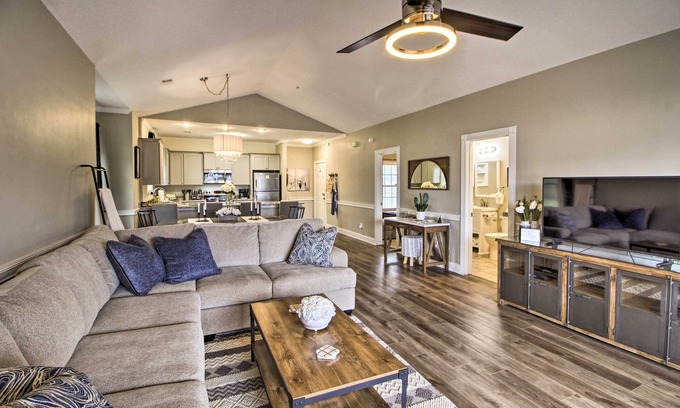 Central Myrtle Beach Condo | < 3 Mi to Broadway at the Beach: Updated Condo!