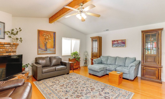 Chico House | ~ 3 Mi to Dtwn & Chico State: NorCal Escape!
