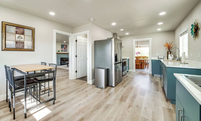 Terrace Heights Cottage | 3 Mi to Dtwn: Family Home w/Garden in Yakima