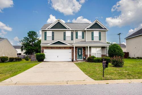 Huntcliff House | 3 Mi to Village at Sandhill Family Home with Yard!