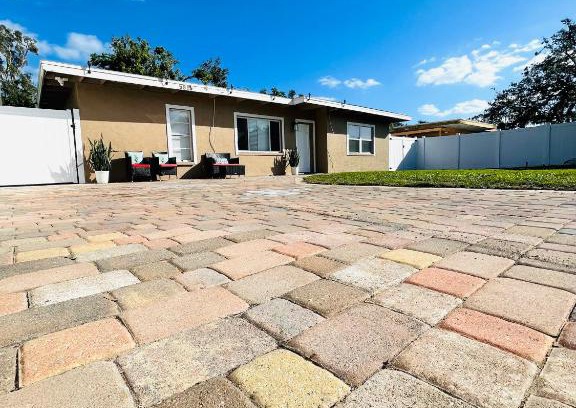 Sarasota Apartment | 3 miles to Siesta Key #1 Beach in America