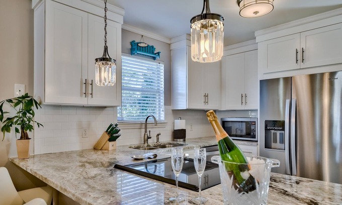 Crystal Beach House | 3 min to Beach - Super Clean – Completely Renovated!