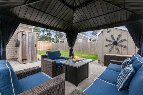 Dennis Port House | 3-min Walk To Beach! Private Luxury Backyard!