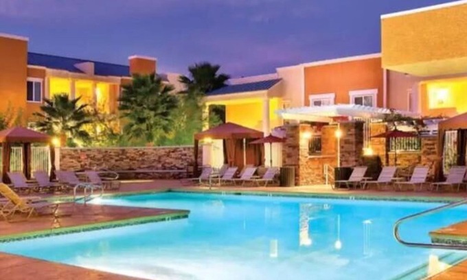 Las Vegas Apartment | 3 Nights, Room for 4 for Super Bowl Feb 9 to 12