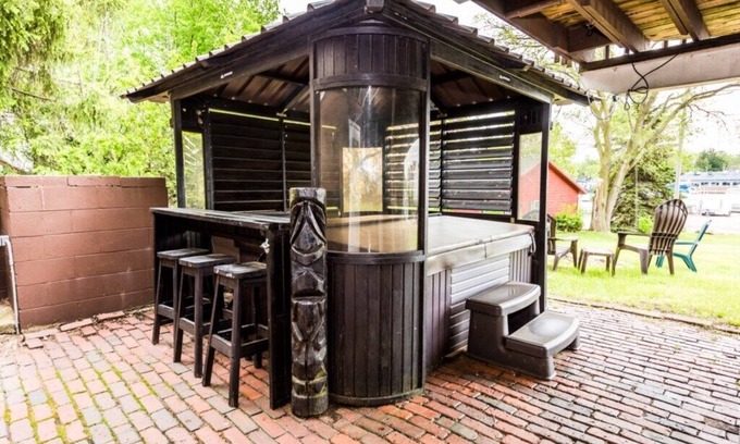New Buffalo House | (3 Nt Min!) New Buffalo Home w/Lake Views & Hot Tub!
