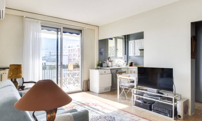 Croulebarbe Apartment | 3-person apartment with terrace and air conditioning