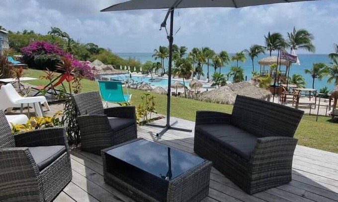 Tartane Apartment | 3-person studio deck 15m2 facing Le Diamant