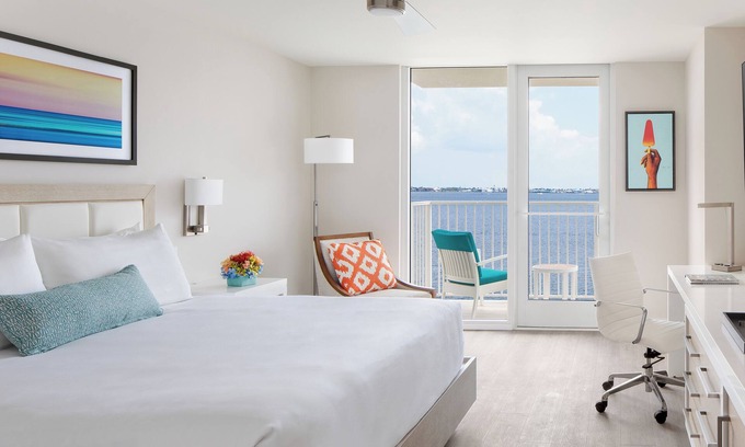 Charlotte Harbor Hotel | 3 Premium Room by the Harbor – Great Location for Walks, Dining, and Sunsets